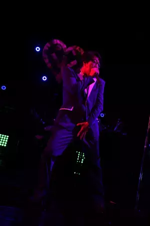 不定期で放送された「岡村ちゃん」のラジオ番組が待望の書籍化。ツアーに先がけてリリース決定！