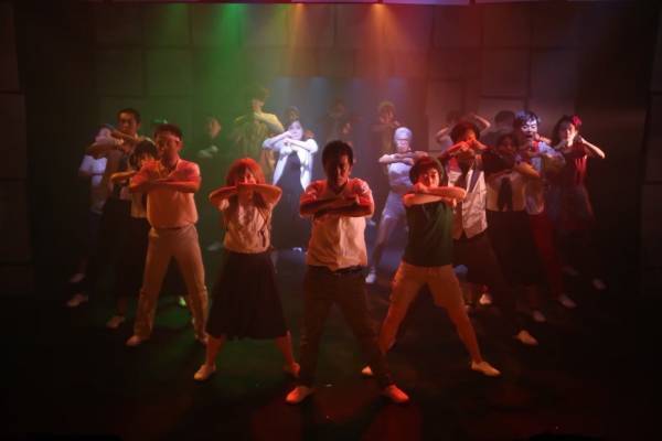 劇団ダブルデック4年ぶりの本公演『2020ネンマツ？』まもなく開演　2020年に人生が変わるかもしれなかった５人の物語　カンフェティでチケット発売