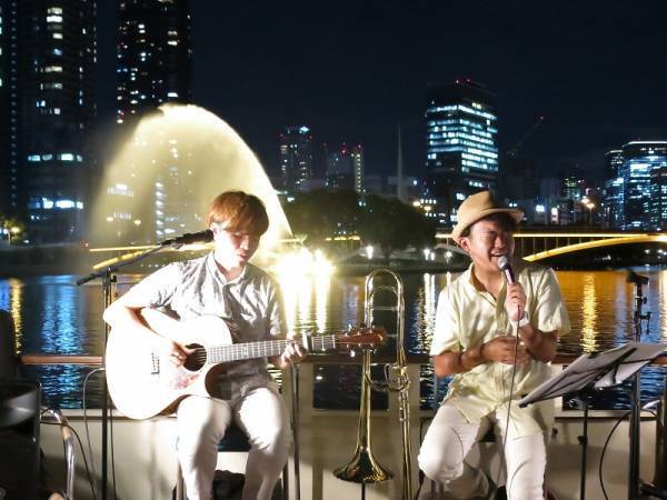 音楽×夜景×船をテーマにした、夏夜の舟遊び「アクアmini ナイトクルーズ」を運航。