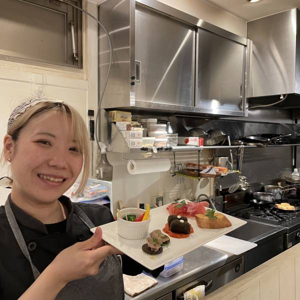 三田・田町【炎を操る料理人】日曜よりみちバル「camino」がオープン