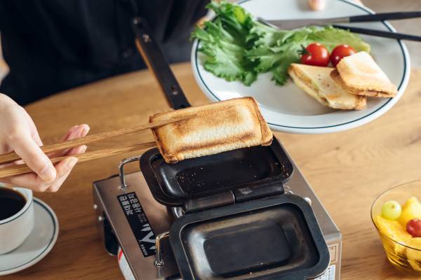 Makuakeの目標金額1700%！機能性とデザインにこだわった、感動的に美味しいホットサンドメーカー「黒皮極鉄プロサンド/ハーフ」の先行予約受付2/5(日)まで！