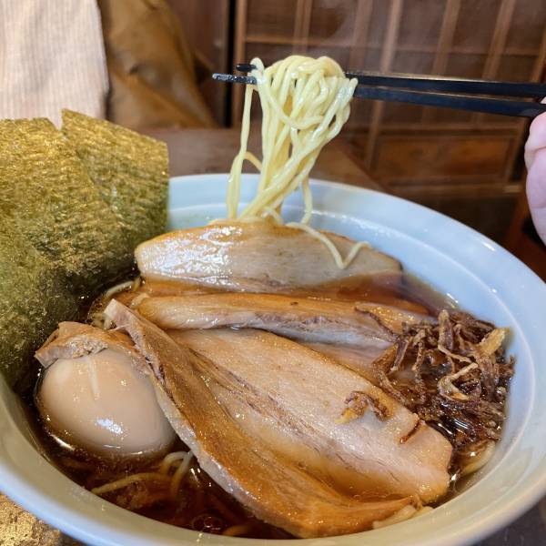 【フレンチシェフらーめん】目黒駅前にヌードルショップヘンモク/辺杢麺店がオープン！