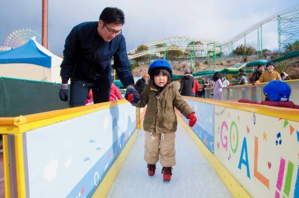 スケートと雪あそびが楽しめる「ウインターカーニバル」12月23日(土)から開催　雪あそびが楽しめる「スノーエリア」が拡大　昨年好評だった「有料くつろぎスペース」を増設
