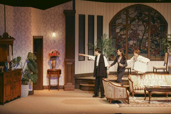 主演寿つかさ・七海ひろき初プロデュース公演 舞台「THE MONEY-薪巻満奇のソウサク-」初日開幕 最速レポート