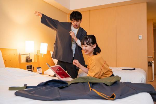 開始3ヶ月間ほぼ満室！大人気宿泊型リアル脱出ゲーム 『月夜の変装（ライアー）ホテルからの脱出』 次期11&12月宿泊予約スケジュール発表！