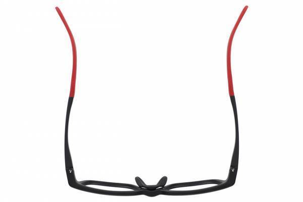 Zoffのスポーツ用メガネに 革新的設計の新モデル「Zoff CLAP CLICK構造搭載モデル」が登場。ヌートバー選手がひと足早く試着「Oh, so it fits perfectly！」