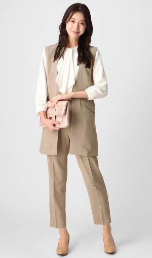 ＜洋服の青山＞ SNSフォロワーとの共創企画“みんなの声でつくろうプロジェクト”　特別な日にも通勤服にも合わせやすい2WAYマルチブラウスを先行販売