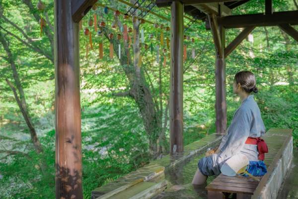 【界】21 通りの音色で涼を楽しむ 「界のご当地風鈴オーケストラ」登場 ～温泉旅館ブランドの界が提案する、至福の湯涼み体験～｜期間：2023年6月1日〜8月31日