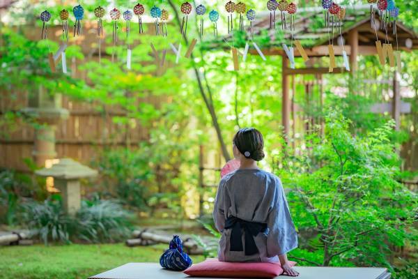 【界】21 通りの音色で涼を楽しむ 「界のご当地風鈴オーケストラ」登場 ～温泉旅館ブランドの界が提案する、至福の湯涼み体験～｜期間：2023年6月1日〜8月31日