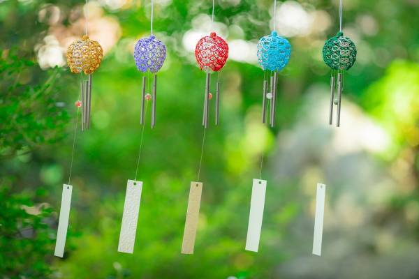 【界】21 通りの音色で涼を楽しむ 「界のご当地風鈴オーケストラ」登場 ～温泉旅館ブランドの界が提案する、至福の湯涼み体験～｜期間：2023年6月1日〜8月31日