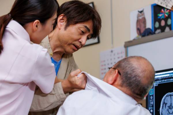 パーキンソン病と向き合うシンガーソングライター樋口了一、自身初主演の映画主題歌「いまダンスをするのは誰だ？」ミュージックビデオ公開！