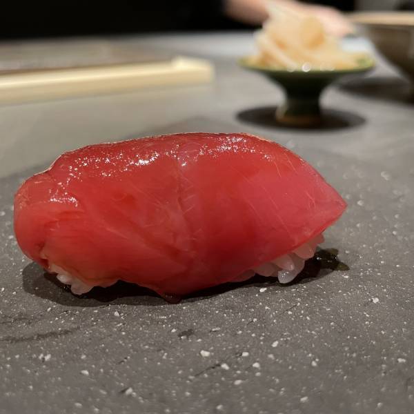 吉祥寺【銘酒の飲み比べも！】新たな旬の鮨割烹「一箇半箇（いっこはんこ）」がオープン