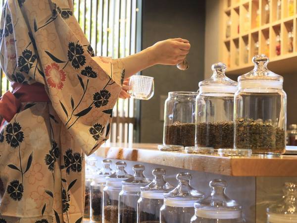 箱根の温泉旅館が「リニューアル1周年記念プラン」販売開始 ＜2023年6月より＞夕食無料アップグレードにお土産も