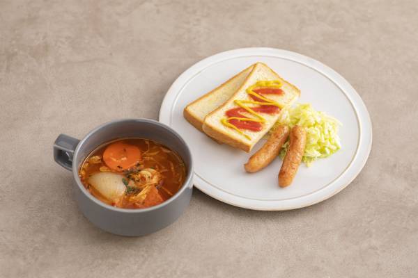 【イー・エー・グラン】ヤマシタトモコ『違国日記』10巻刊行記念コラボカフェを開催！