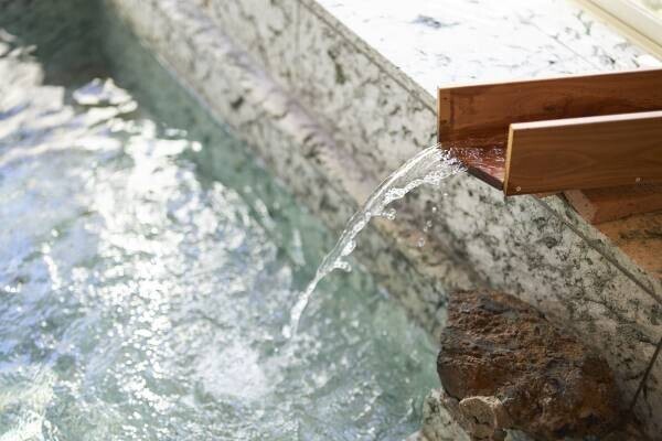 「スイートヴィラ 熱海オーシャンハウス」が12月1日に開業　〈熱海の街と海を一望する温泉付貸別荘〉
