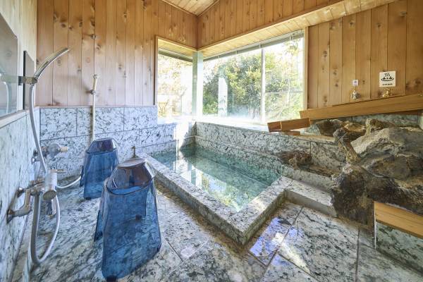 「スイートヴィラ 熱海オーシャンハウス」が12月1日に開業　〈熱海の街と海を一望する温泉付貸別荘〉