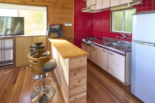 「スイートヴィラ 熱海オーシャンハウス」が12月1日に開業　〈熱海の街と海を一望する温泉付貸別荘〉