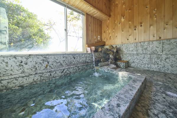 「スイートヴィラ 熱海オーシャンハウス」が12月1日に開業　〈熱海の街と海を一望する温泉付貸別荘〉