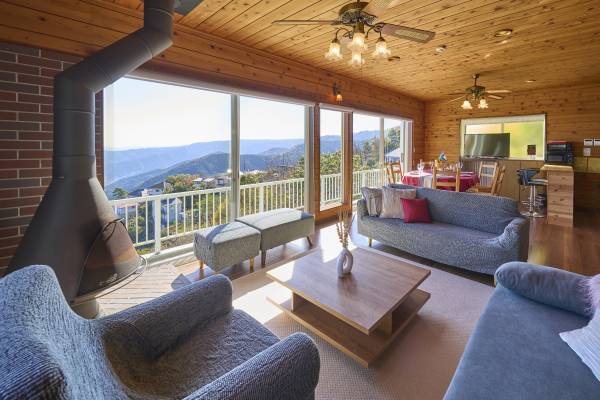 「スイートヴィラ 熱海オーシャンハウス」が12月1日に開業　〈熱海の街と海を一望する温泉付貸別荘〉