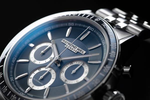 レイモンド・ウェイルが『フリーランサー』を8月4日に発売