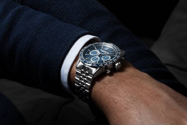 レイモンド・ウェイルが『フリーランサー』を8月4日に発売