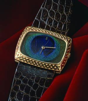 コルムが『フェザーウォッチ』を6月9日に発売