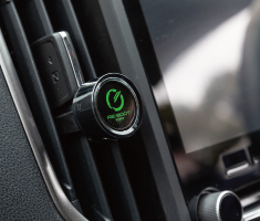 イラストレーター「WOOMA」さん描き下ろしイラストを起用【車用消臭芳香剤リブート】を発売！