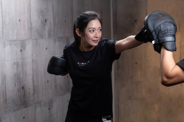 元プロボクサー・アクセル住吉が地元・下関にジムをオープン！暗闇ボクササイズの新店舗「A-WORX boxing＋fitness」にてRDX®SPORTSの取り扱いを開始！