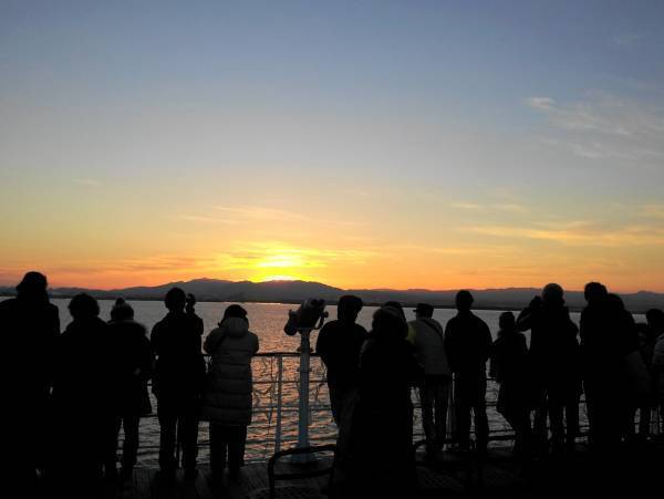 新たな年の幕開けを日本最大のびわ湖で迎える ミシガン初日の出クルーズ