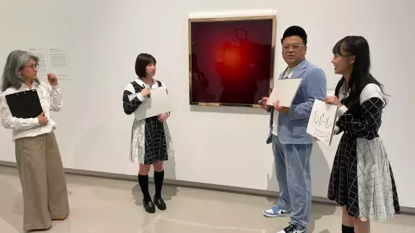 【STU48】とろサーモン久保田さんと「芸術さんぽ」！  アートのメッセージを考察せよ