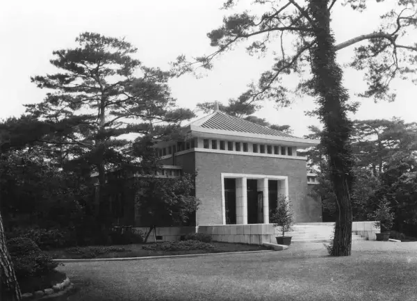 ◆多磨霊園開園100周年記念事業実施のお知らせ◆ 令和５年４月１日（土）～令和６年３月31日（日）