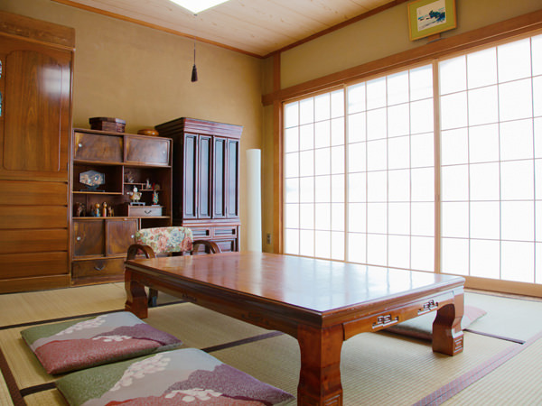 【ソファー入れ替え】新中野スタジオのリビングソファーを新調