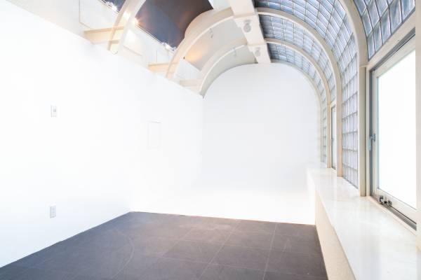 【リニューアル】2つのオフィスがある中野南台スタジオに白ホリゾント完成