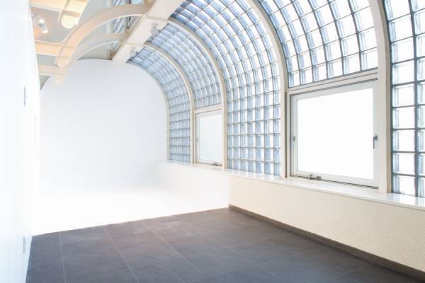 【リニューアル】2つのオフィスがある中野南台スタジオに白ホリゾント完成