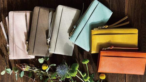 終了間近！860万超え達成【最大30枚】カードが整列・膨らみづらく美しく整う長財布【PROUDY_Donna】