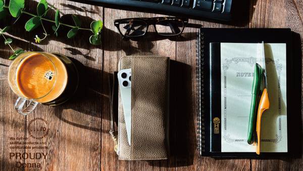 終了間近！860万超え達成【最大30枚】カードが整列・膨らみづらく美しく整う長財布【PROUDY_Donna】