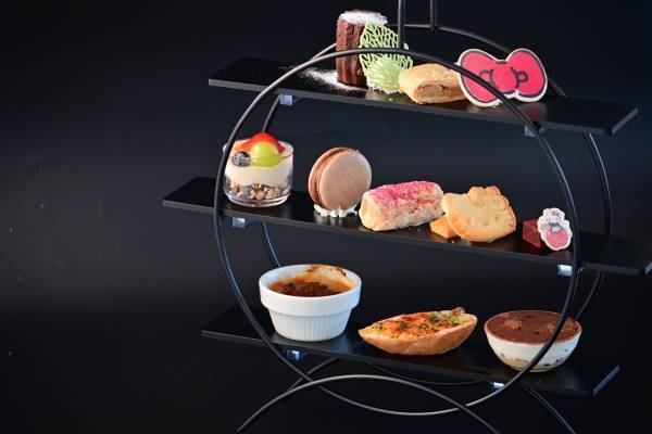 淡路島のハローキティ施設「AWAJI HELLO KITTY APPLE LAND」 冬季限定！ハローキティの新作アフタヌーンティーの提供開始！