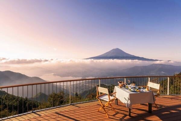 【星のや富士】富士山の絶景を一望できる特等席で味わう彩り豊かな 「朝霧の富士絶景朝食」を提供｜期間：2023年4月1日～5月31日