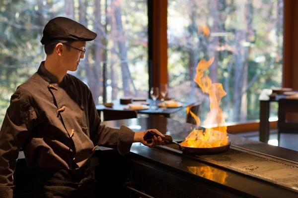 【星のや富士】富士山の絶景を一望できる特等席で味わう彩り豊かな 「朝霧の富士絶景朝食」を提供｜期間：2023年4月1日～5月31日