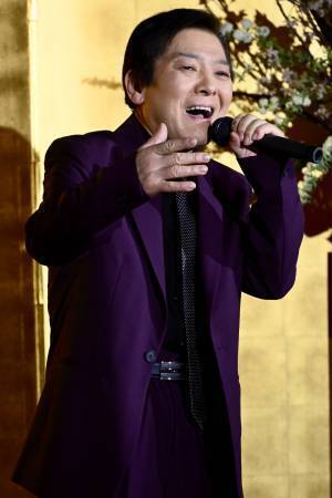 カラオケで人気！桧山あきらが「今日かぎり」発売記念ランチショーを開催。