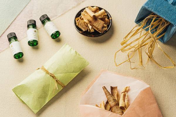 【界 川治】～職人、生産者と行うご当地文化体験「手業(てわざ)のひととき」～「伝統工芸士と大子那須楮(だいごなすこうぞ)100％の『烏山和紙』紙漉き体験」開催｜期間：2023年3月１日～8月31日