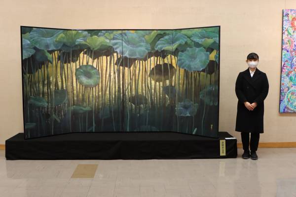 「ドレスかな？いえいえガラスです」倉敷芸術科学大学 卒業制作展2023受賞作品