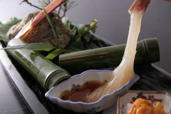 【海の京都 夕日ヶ浦温泉】京丹後ブランド「幻の間人蟹」を使用した特別コース【あまやどりの宿 雨情草庵】