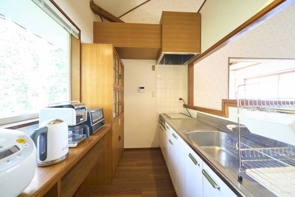 伊豆の高台から海と街を見下ろす温泉付貸別荘「スイートヴィラ 伊豆高原オーシャンテラス」2月9日に開業