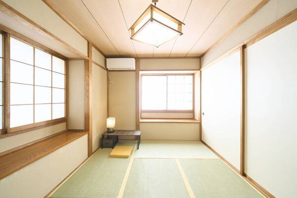 伊豆の高台から海と街を見下ろす温泉付貸別荘「スイートヴィラ 伊豆高原オーシャンテラス」2月9日に開業