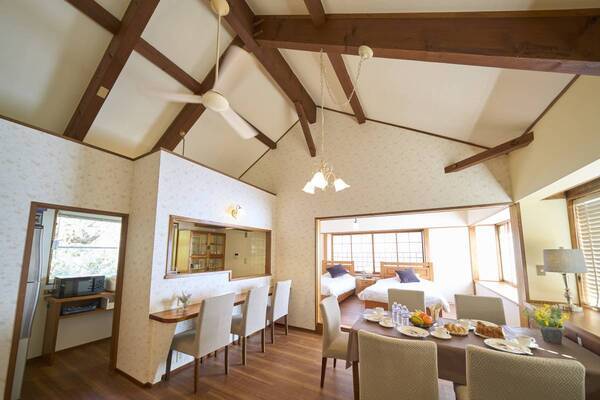 伊豆の高台から海と街を見下ろす温泉付貸別荘「スイートヴィラ 伊豆高原オーシャンテラス」2月9日に開業