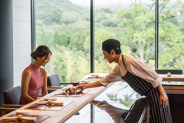 【一夜限りの特別ベント】『おにぎり神谷  X  シグネチャーレストラン アトリエ』