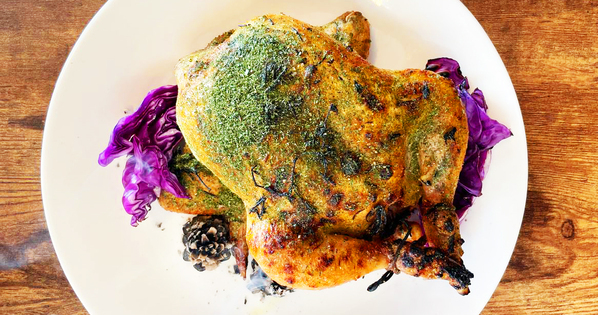 12月15日(日)より、Hemingway江ノ島にて“岩手産清流鶏を使った本格クリスマスチキン”などの限定クリスマスメニューを提供！