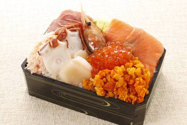 「初夏のうまいもの大会」を開催