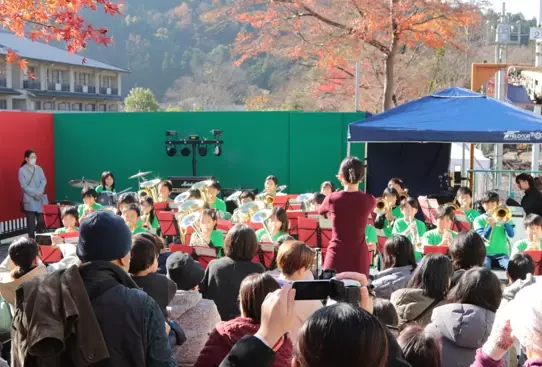 12月14日（土）に八瀬比叡山口駅で「第8回 クリスマスステーションin八瀬」を開催します